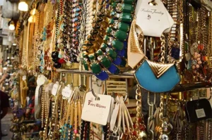 Jewelry-in-Manish-market